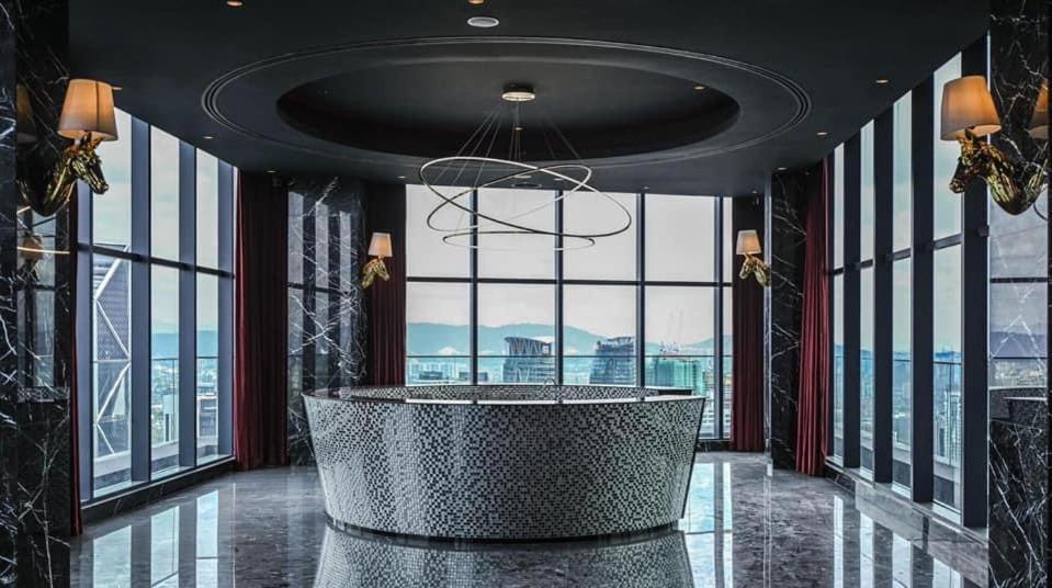 Five Star Suites Klcc 500M Lrt Full Luxury Facilities Superb Location! クアラルンプール エクステリア 写真