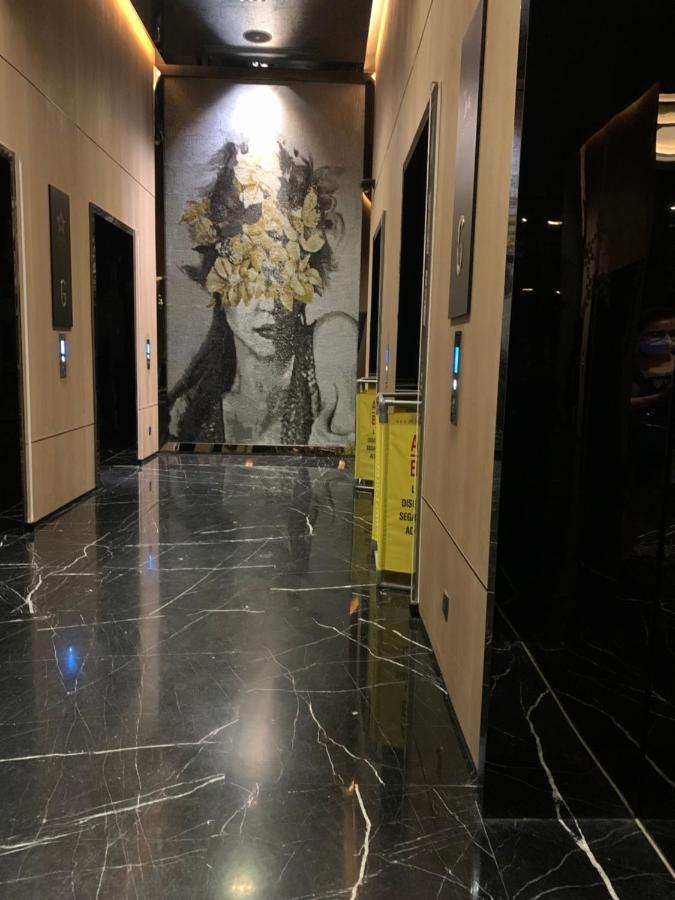 Five Star Suites Klcc 500M Lrt Full Luxury Facilities Superb Location! クアラルンプール エクステリア 写真